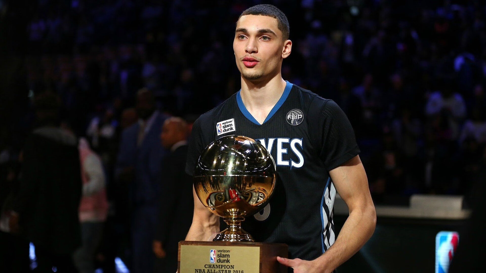 开云·体育官网-科比：“曼巴精神”的核心——永不放弃、不断超越！，科比总结曼巴精神